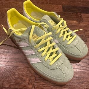 Adidas Spezial women
